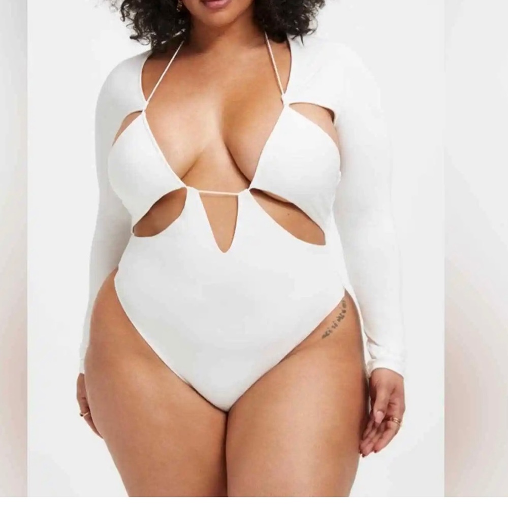 Good American Good Touch Cut Extreme Bodysuit in Ivory SIZE 6 (3XL)